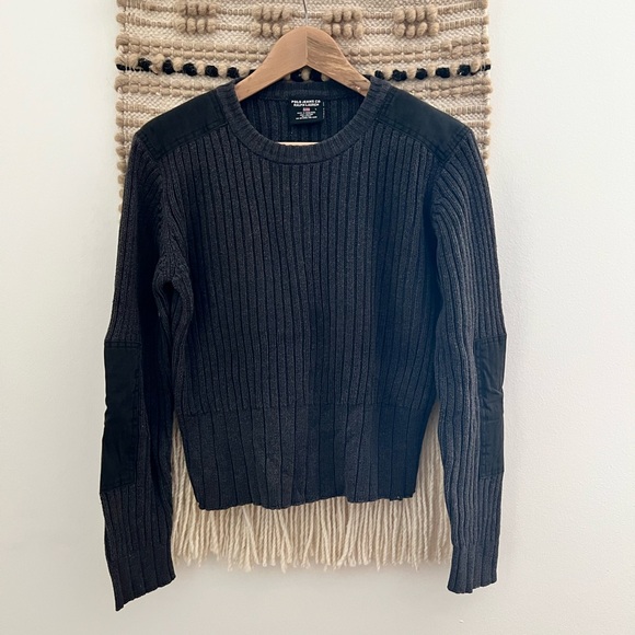 Vintage 90s Y2K Gray/Charcoal Ribbed Fall Transitional Sweater - Picture 1 of 9